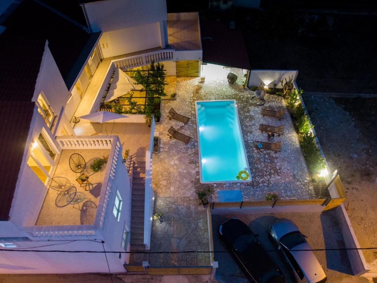 Apartments Barbara Tribalj Exterior foto